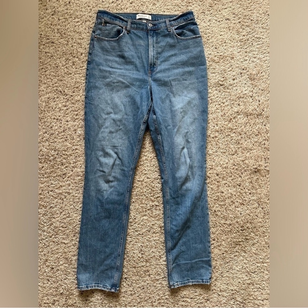 Abercrombie & Fitch Women’s 90s Slim Straight Ultra High Rise Curve Love 31/12L